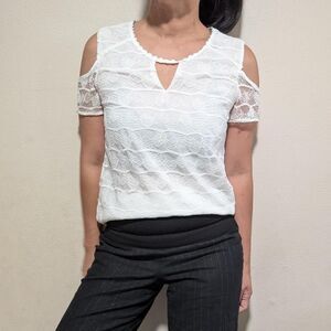 Women's Medium Lace White cold shoulder Blouse